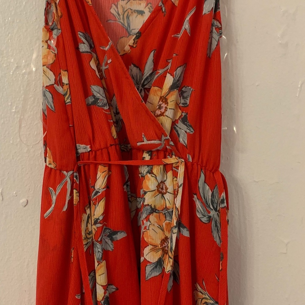 Red Flower Pattern Dress - Picture 7 of 8